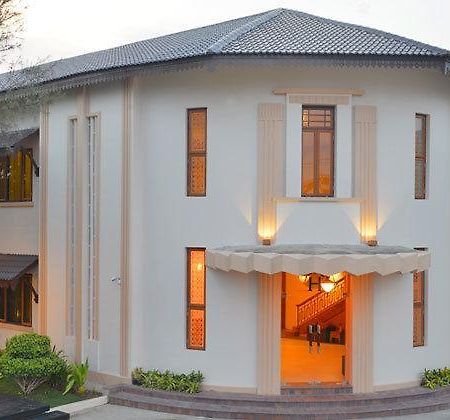 Hotel Amazing Mandalaj Kültér fotó