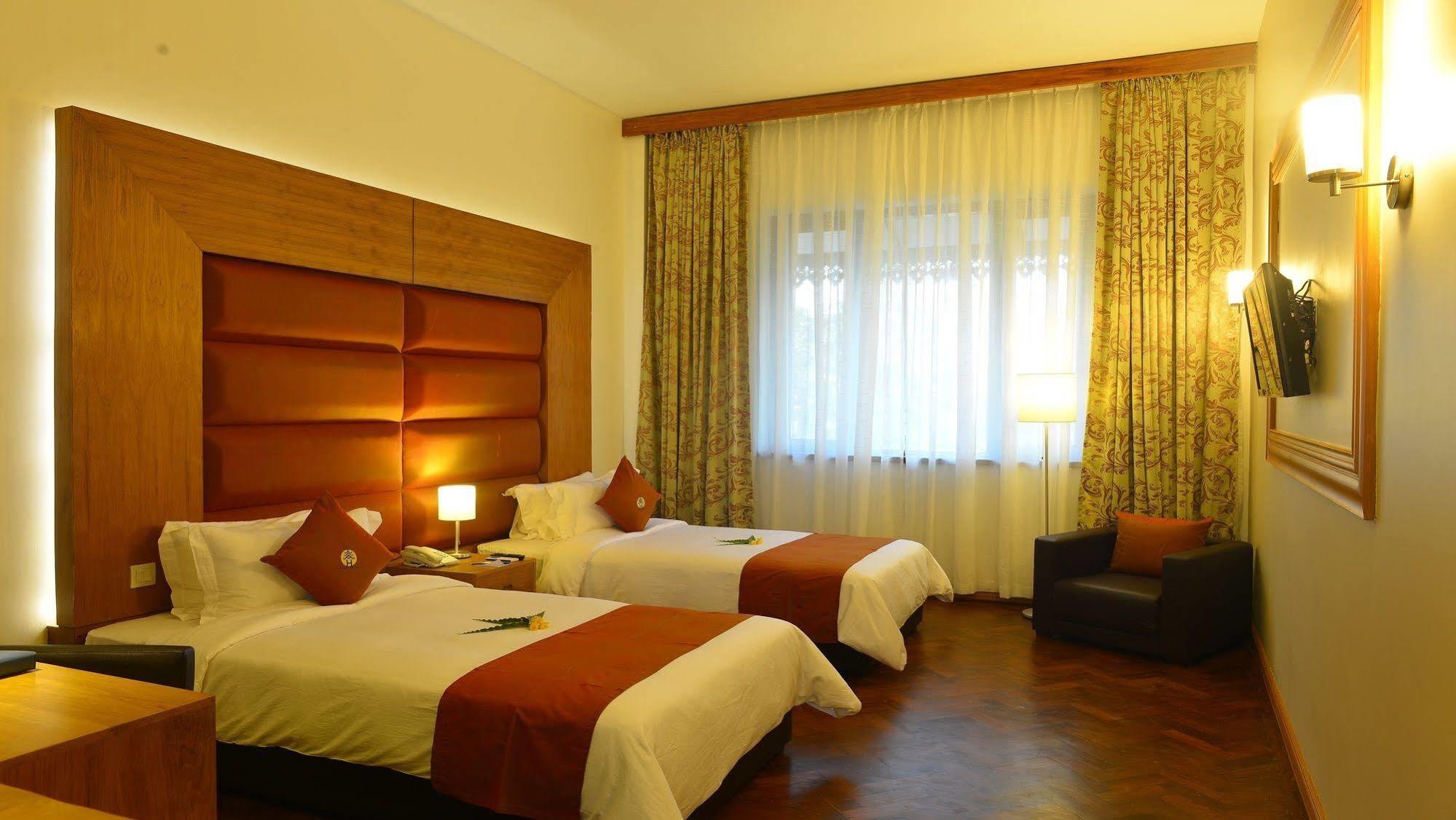 Hotel Amazing Mandalaj Kültér fotó